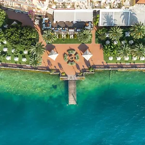 https://grand-hotel-fasano-gardone-riviera.it-lombardy.com